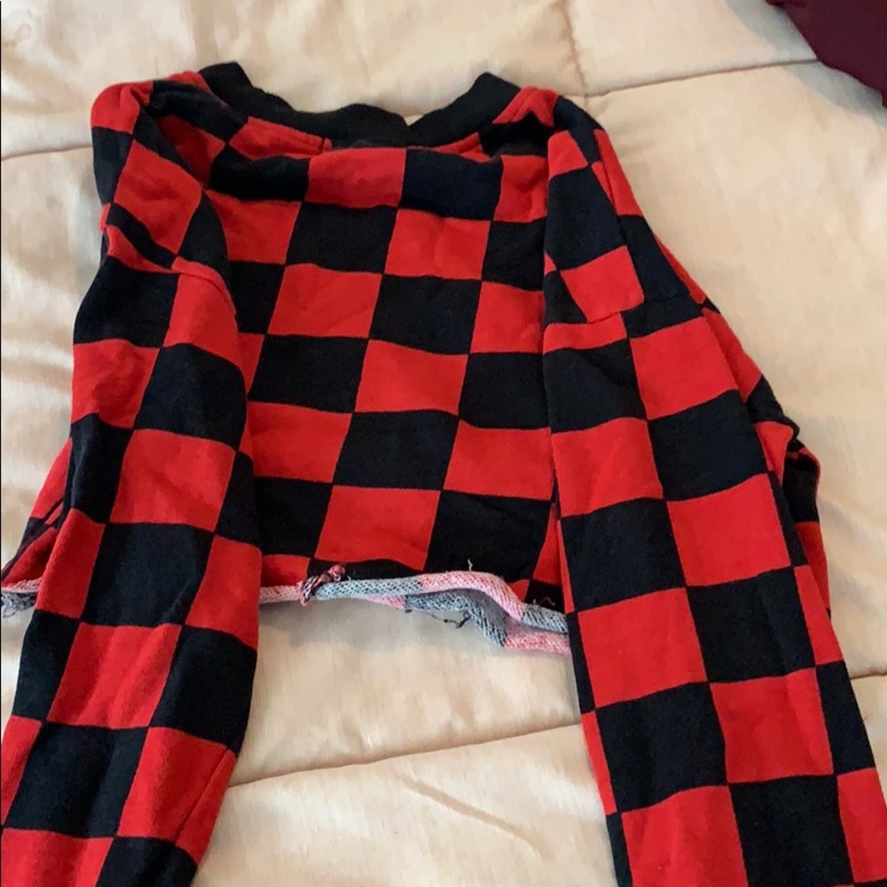 Cropped checkered t